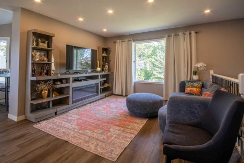550 4 Avenue Sw, Sundre, AB - Indoor