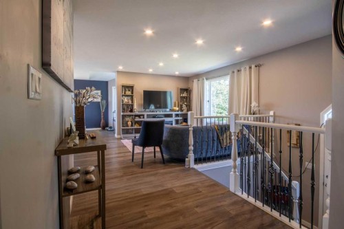 550 4 Avenue Sw, Sundre, AB - Indoor Photo Showing Other Room