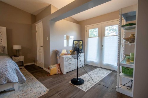 550 4 Avenue Sw, Sundre, AB - Indoor Photo Showing Bedroom
