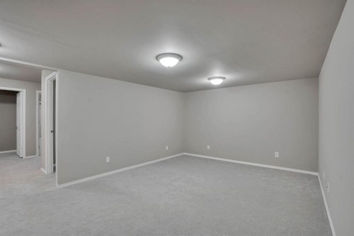 89 Everoak Drive Sw, Calgary, AB - Indoor Photo Showing Other Room