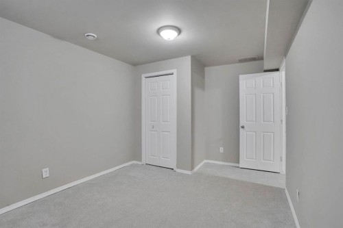 89 Everoak Drive Sw, Calgary, AB - Indoor Photo Showing Other Room