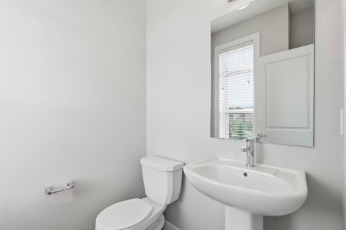 187 Legacy Common Se, Calgary, AB - Indoor Photo Showing Bathroom