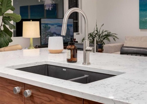 20 Gainsborough Drive Sw, Calgary, AB - Indoor Photo Showing Kitchen With Double Sink