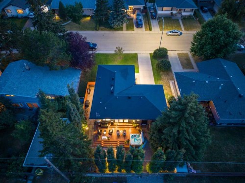 20 Gainsborough Drive Sw, Calgary, AB - Outdoor