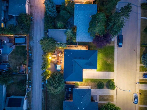 20 Gainsborough Drive Sw, Calgary, AB - Outdoor