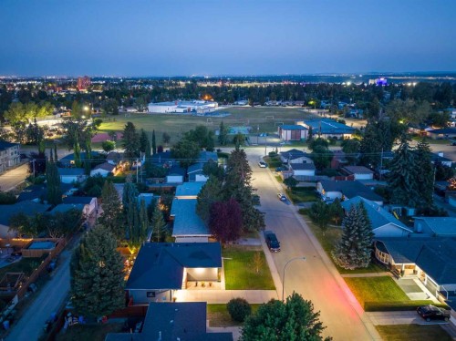 20 Gainsborough Drive Sw, Calgary, AB - Outdoor With View