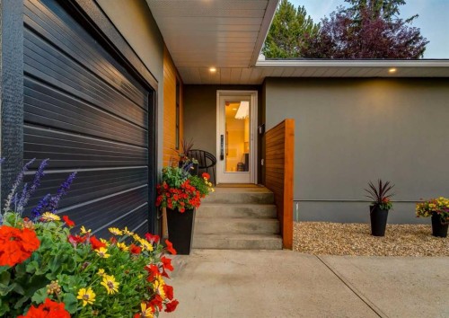 20 Gainsborough Drive Sw, Calgary, AB - Outdoor With Exterior