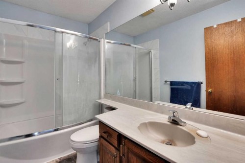 21 La Valencia Green Ne, Calgary, AB - Indoor Photo Showing Bathroom