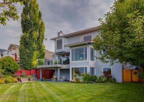 111 Hawksbrow Drive Nw, Calgary, AB - Outdoor