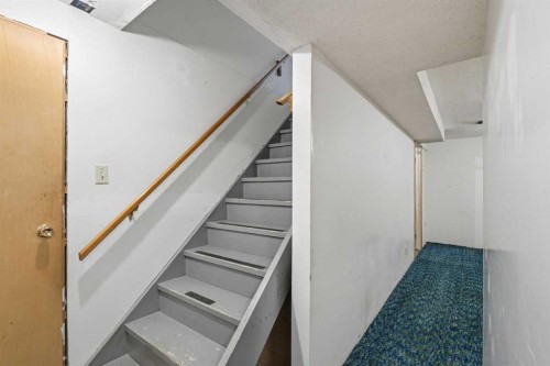 56 Pinecliff Close Ne, Calgary, AB - Indoor Photo Showing Other Room