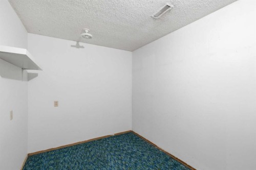 56 Pinecliff Close Ne, Calgary, AB - Indoor Photo Showing Other Room