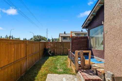 56 Pinecliff Close Ne, Calgary, AB - Outdoor