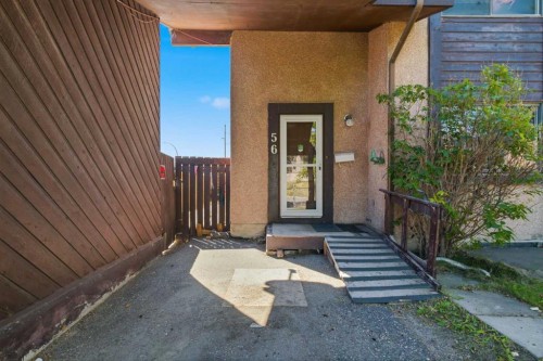 56 Pinecliff Close Ne, Calgary, AB - Outdoor