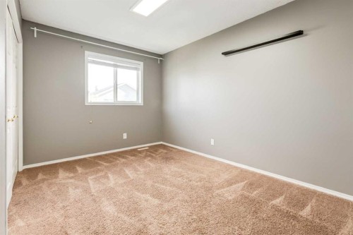 87 Royal Elm Way Nw, Calgary, AB - Indoor Photo Showing Other Room