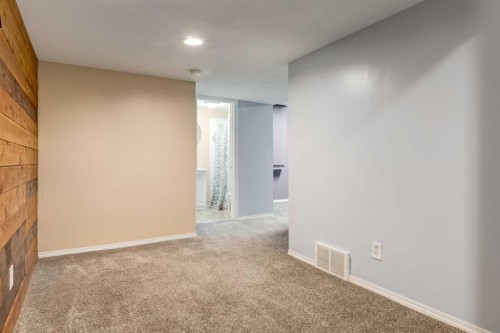 87 Royal Elm Way Nw, Calgary, AB - Indoor Photo Showing Other Room