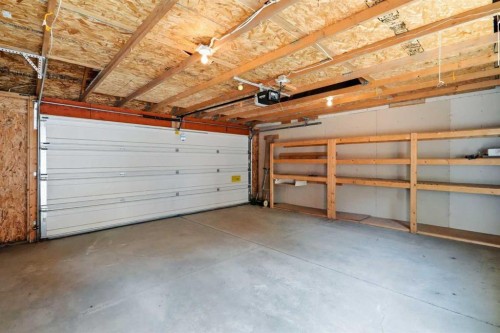 624 27 Avenue Nw, Calgary, AB - Indoor Photo Showing Garage