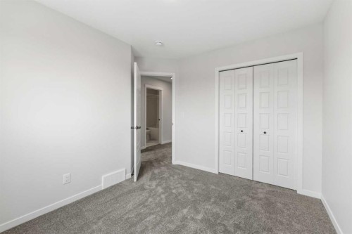 247 Lucas Gate Nw, Calgary, AB - Indoor