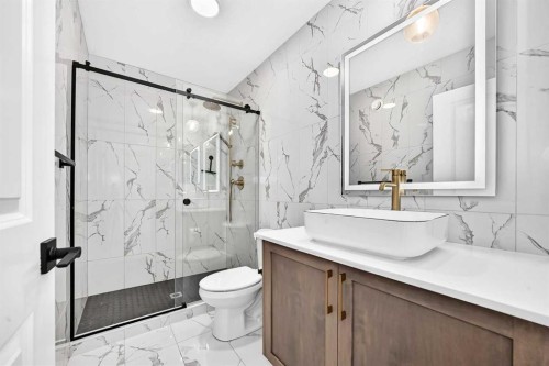 856 Midtown Drive Sw, Airdrie, AB - Indoor Photo Showing Bathroom