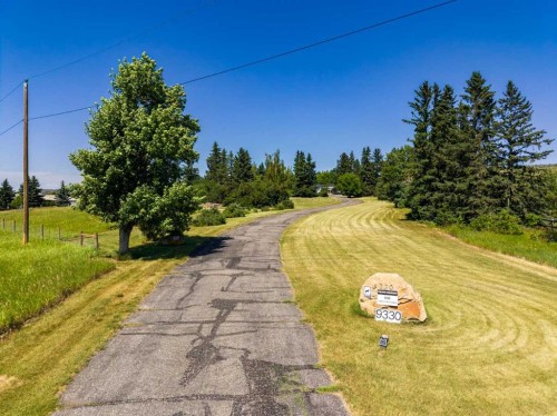 187 Slopeview Drive Sw, Calgary, AB - Outdoor With View