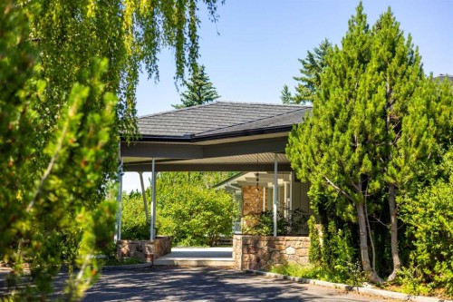 187 Slopeview Drive Sw, Calgary, AB - Outdoor