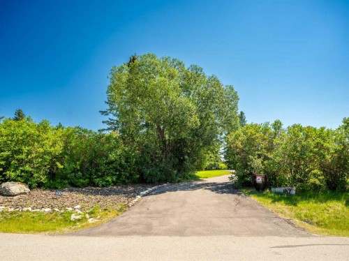 187 Slopeview Drive Sw, Calgary, AB - Outdoor