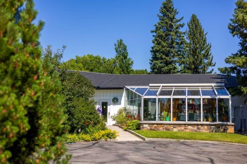 187 Slopeview Drive Sw, Calgary, AB - Outdoor