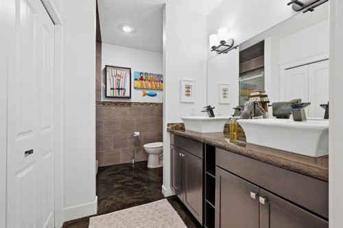 8 Cimarron Estates Gate, Okotoks, AB - Indoor Photo Showing Bathroom