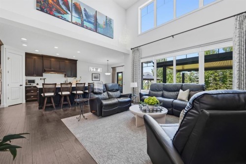 8 Cimarron Estates Gate, Okotoks, AB - Indoor Photo Showing Living Room