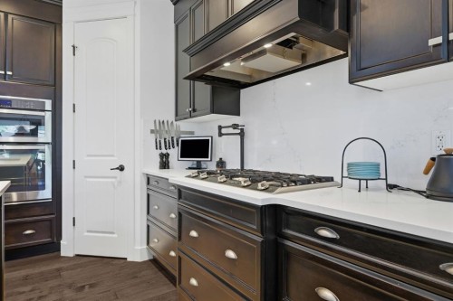 8 Cimarron Estates Gate, Okotoks, AB - Indoor Photo Showing Kitchen