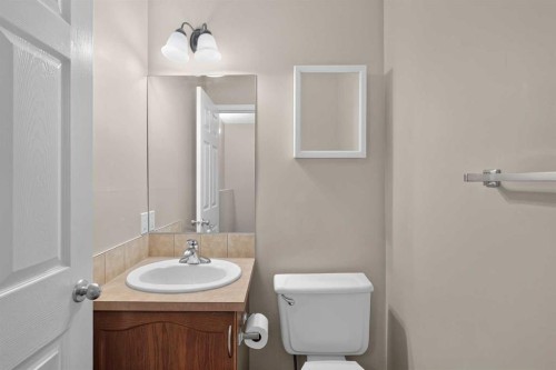 189 Bridleridge View Sw, Calgary, AB - Indoor Photo Showing Bathroom
