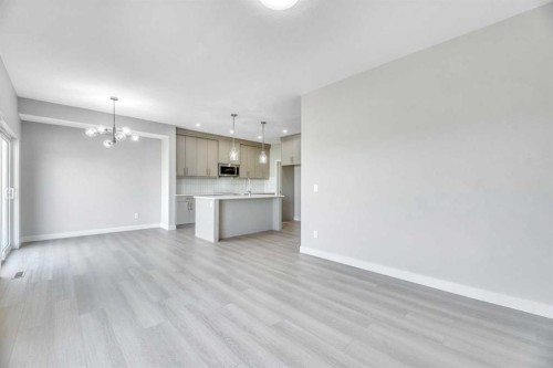154 Lakewood Crescent, Strathmore, AB - Indoor Photo Showing Kitchen