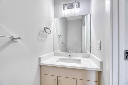 154 Lakewood Crescent, Strathmore, AB - Indoor Photo Showing Bathroom