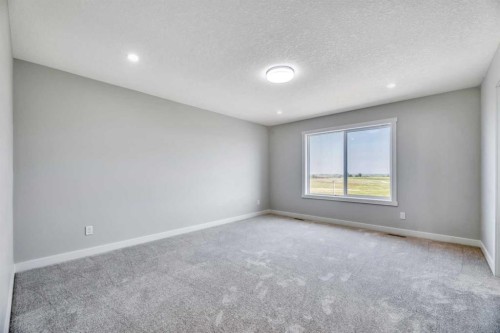 154 Lakewood Crescent, Strathmore, AB - Indoor Photo Showing Other Room