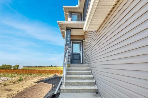 154 Lakewood Crescent, Strathmore, AB - Outdoor