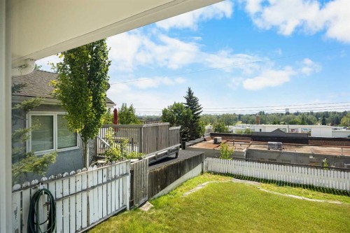 35 Collingwood Place Nw, Calgary, AB - Outdoor