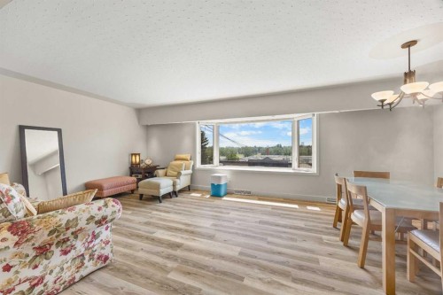 35 Collingwood Place Nw, Calgary, AB - Indoor