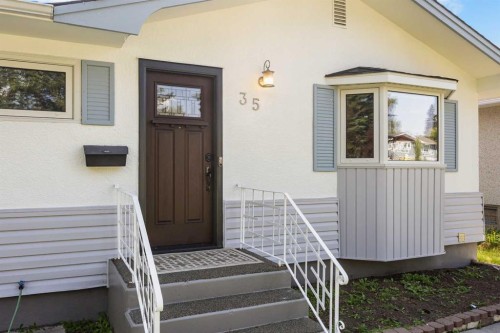 35 Collingwood Place Nw, Calgary, AB - Outdoor With Exterior