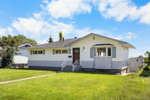 35 Collingwood Place Nw, Calgary, AB - Outdoor