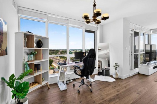 402-10 Shawnee Hill Sw, Calgary, AB - Indoor Photo Showing Office