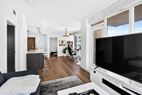402-10 Shawnee Hill Sw, Calgary, AB - Indoor