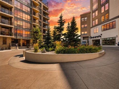402-10 Shawnee Hill Sw, Calgary, AB - Outdoor With Balcony