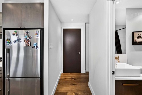 402-10 Shawnee Hill Sw, Calgary, AB - Indoor Photo Showing Other Room