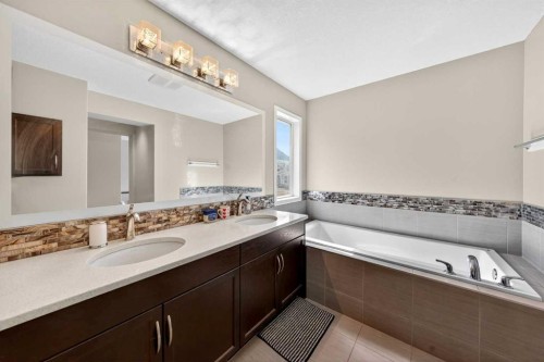 86 Nolanshire Crescent Nw, Calgary, AB - Indoor Photo Showing Bathroom