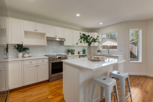 2218 3 Avenue Nw, Calgary, AB - Indoor Photo Showing Kitchen