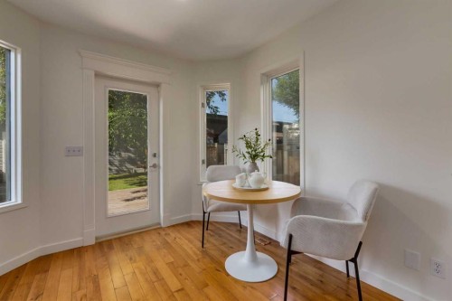 2218 3 Avenue Nw, Calgary, AB - Indoor