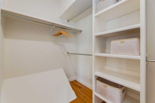 2218 3 Avenue Nw, Calgary, AB - Indoor With Storage
