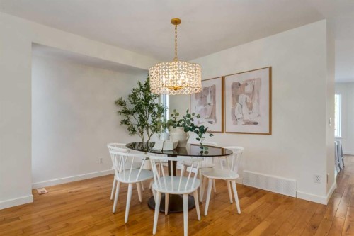 2218 3 Avenue Nw, Calgary, AB - Indoor Photo Showing Dining Room