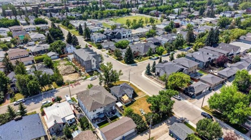 440 53 Avenue Sw, Calgary, AB - Outdoor With View