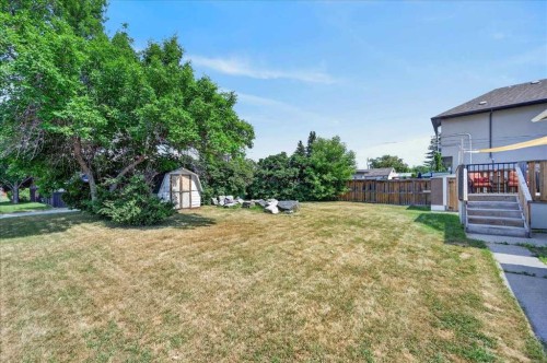440 53 Avenue Sw, Calgary, AB - Outdoor