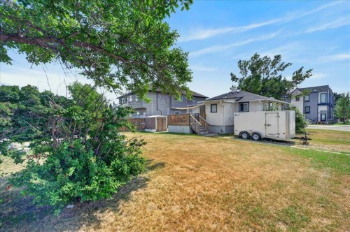 440 53 Avenue Sw, Calgary, AB - Outdoor